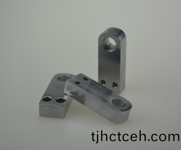 銑牀(chuang)在加工(gong)過(guò)程(cheng)中會(huì)遇(yu)到(dao)哪(na)些安全問(wèn)(wen)題